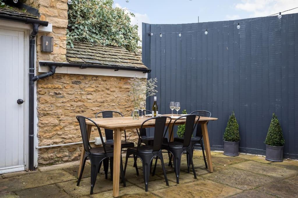 Whitsun Cottage Stow-on-the-Wold Екстериор снимка