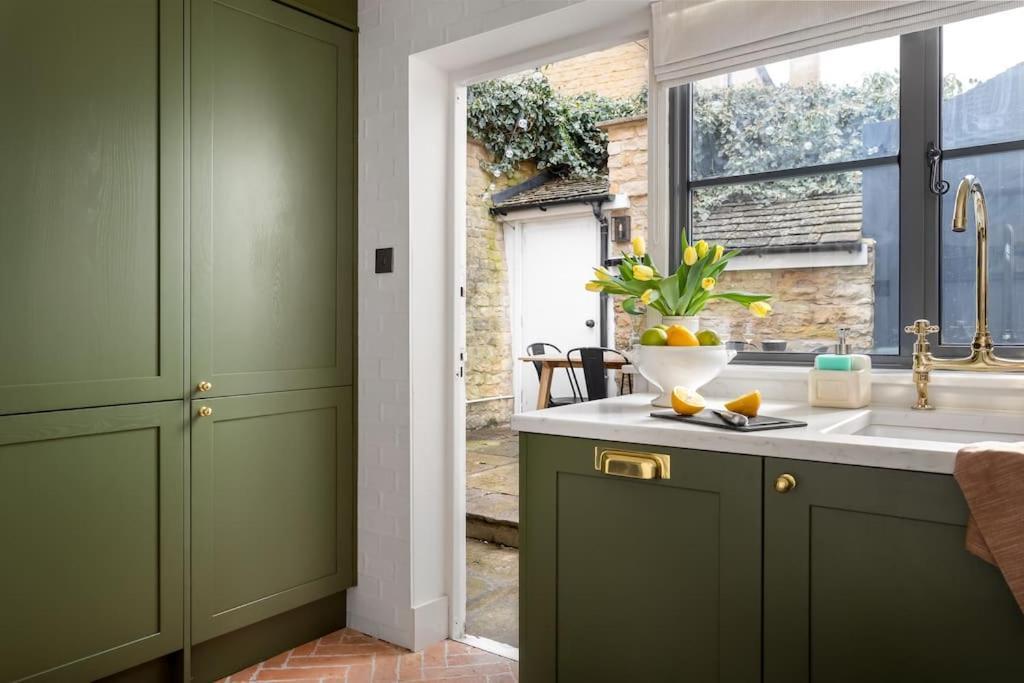 Whitsun Cottage Stow-on-the-Wold Екстериор снимка
